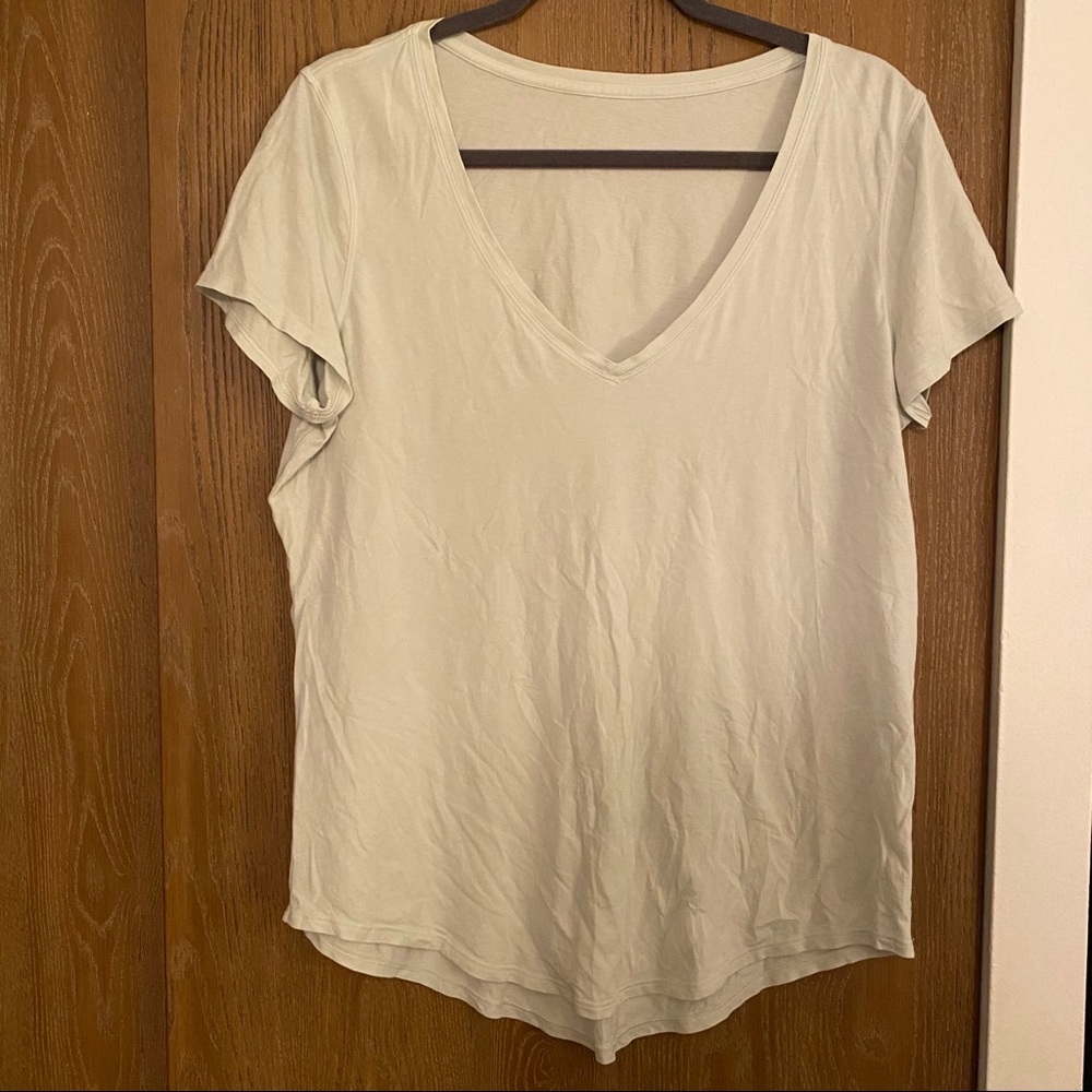 Lululemon Love Tee V